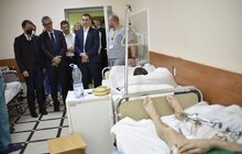 Фото 6: «200 німецьких лікарів готові лікувати поранених в Україні», - міністр охорони здоров'я Німеччини