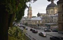 Фото 12: Аварійні бригади оперативно ліквідовують наслідки негоди в місті