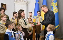 Фото 8: Символ світла і добра: пластуни передали громаді Львова Вифлеємський вогонь миру (відео)