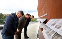 Фото 11: Учасники ІХ Всеукраїнського форуму місцевого самоврядування у Львові вшанували пам’ять полеглих захисників України