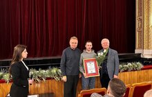 Фото 4: Мер Львова нагородив артистів Львівської опери з нагоди Дня театру