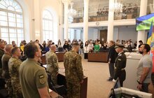 Фото 2: У мерії Львова 30 львів’ян посмертно нагородили «Почесним знаком Святого Юрія» за оборону Незалежності України (фото) 