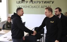Фото 13: У Львові відкрили перший в Україні центр рекрутингу української армії (відео)