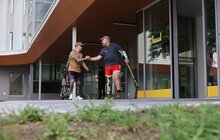Фото 5: Як у Львові облаштовують безбар’єрний маршрут, який змінить тротуари, зупинки, парки та навіть автобуси (відео)