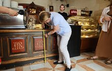 Фото 3: Як у Львові перевіряють заклади на доступність 