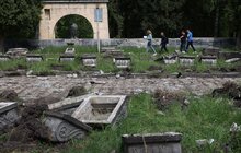 Фото 11: На Пагорбі Слави розпочали роботи з ексгумації радянських військових поховань: перші знахідки (відео)