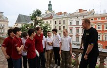 Фото 10: Дударик передав пів мільйона гривень на Центр реабілітації UNBROKEN KIDS (відео)