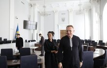 Фото 31: Європейські делегати, що приїхали на відкриття Молодіжної столиці у Львові, розпочали візит з покладання квітів молоді, що загинула через росію