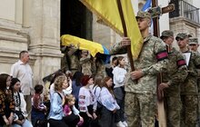 Фото 9: Сьогодні Львів попрощався із бойовою медикинею Іриною Цибух
