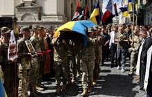 Фото 10: Сьогодні Львів попрощався із бойовою медикинею Іриною Цибух