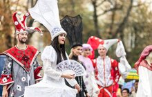 Фото 17: Центром Львова пройшла карнавальна хода: стартував 30-ий Міжнародний театральний фестиваль «Золотий лев»