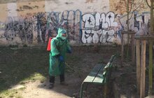 Фото 56: На території Львова проводять миття і дезінфекцію дитячих майданчиків