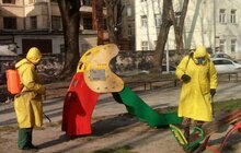 Фото 66: На території Львова проводять миття і дезінфекцію дитячих майданчиків