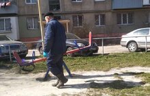 Фото 92: Комунальні служби дезінфікують місто: миють вулиці, тротуари, зупинки транспорту, сходові клітки будинків