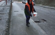 Фото 30: Мерія просить усіх учасників дорожнього руху бути максимально обережними через ожеледицю