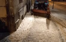 Фото 83: Для посипання доріг від ожеледиці минулої доби використано 513 м3 піскосуміші та 212 м3 солі