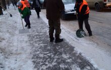 Фото 93: Для посипання доріг від ожеледиці минулої доби використано 513 м3 піскосуміші та 212 м3 солі