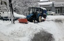 Фото 8: За ніч у Львові випала тижнева норма опадів, снігоприбиральна техніка працювала всю ніч