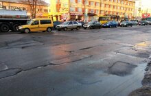 Фото 2: ШРП Львова працюють над ліквідацією аварійної ямковості на дорогах