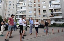 Фото 2: Біля церкви св. Йосафата триває облаштування скверу з новими вуличними меблями та майданчиками