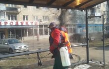 Фото 2: Комунальні служби дезінфікують місто: миють вулиці, тротуари, зупинки транспорту, сходові клітки будинків