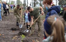 Фото 18: Сьогодні в одному із парків Львова висадили понад 400 дерев