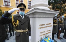 Фото 2: У Львові вшанували пам’ять загиблих військовослужбовців — випускників Національної академії сухопутних військ