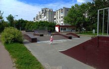 Фото 1: Скейтпарк на вул. Богдана Хмельницького вже відкритий для відвідувачів: усі аварійні конструкції замінили на нові