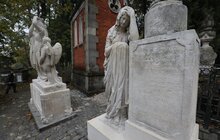 Фото 4: На Личаківському цвинтарі закінчили 14 етап реставраційних робіт у межах українсько-польської програми