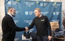 Фото 6: Львівським інспекторам з паркування передали 30 комплектів спецодягу
