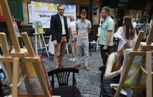 Фото 12: Маленькі українці у Львові малювали війну, аби допомогти ЗСУ