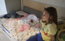 Фото 10: У Центрі «Незламні матусі» оселилась нова мешканка: новонароджена дівчинка Даринка