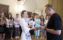 Фото 22: Учням, які отримали 600 балів на цьогорічному тестуванні, виплатять по 15 тисяч гривень