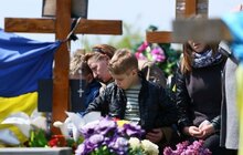Фото 19: На Личакові помолились на могилах бійців АТО