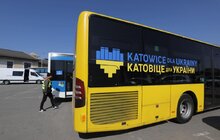 Фото 13: Львів отримав від польських міст 20 великих низькопідлогових автобусів та гуманітарну допомогу