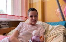 Фото 2: Львівські лікарі лікують дівчинку, яка єдина зі сім'ї вижила в укритті на Донеччині