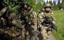 Фото 1: Військовий вишкіл у Карпатах для школярів: як львівські школярі вдосконалюють свої знання у польових умовах (відео)