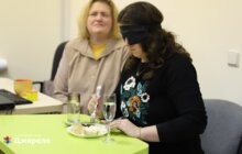 Фото 8: У «Джерелі» почали навчати фахівців, як працювати з незрячими дітьми