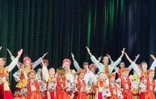 Фото 1: Майже 300 танцівників на одній сцені: дитячі хореографічні ансамблі з прифронтових міст приїхали до Львова