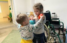 Фото 3: До Львова евакопотягом доправили 16 поранених діток
