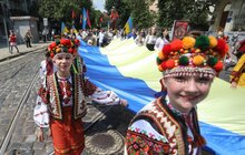 Фото 4: На пр. Свободи відбулося урочисте проходження з нагоди Дня Героїв