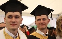 Фото 10: Мер Львова привітав випускників УКУ