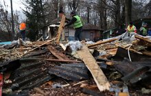 Фото 6: Понад 10 років без дозволів: на вулиці Коновальця демонтовують незаконні споруди