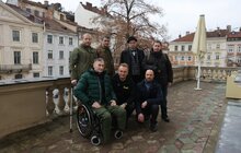 Фото 20: У Львові запустили безкоштовні екскурсії для військових, що лікуються у місті (відео)