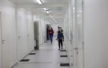 Фото 16: Замість трьох - одне зимове: як живуть мешканці найбільшого у Львові модульного містечка (відео)