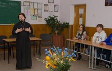 Фото 15: Духовні зустрічі священиків із вчителями та учнями