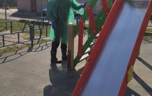 Фото 6: На території Львова проводять миття і дезінфекцію дитячих майданчиків