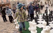 Фото 27: Стартувала вулична гра у шахи на головній площі міста