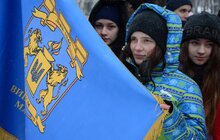 Фото 7: З нагоди відкриття ХХІІІ зимових Олімпійських Ігор у Львові підняли Державний прапор України