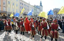 Фото 28: У центрі Львова урочисто заспівали Гімн України